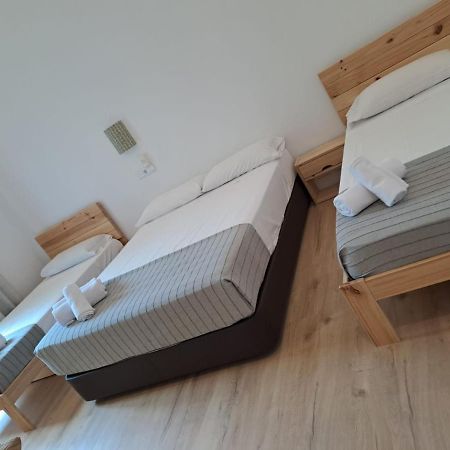 Hostal Andrea Sol Madrid Eksteriør billede