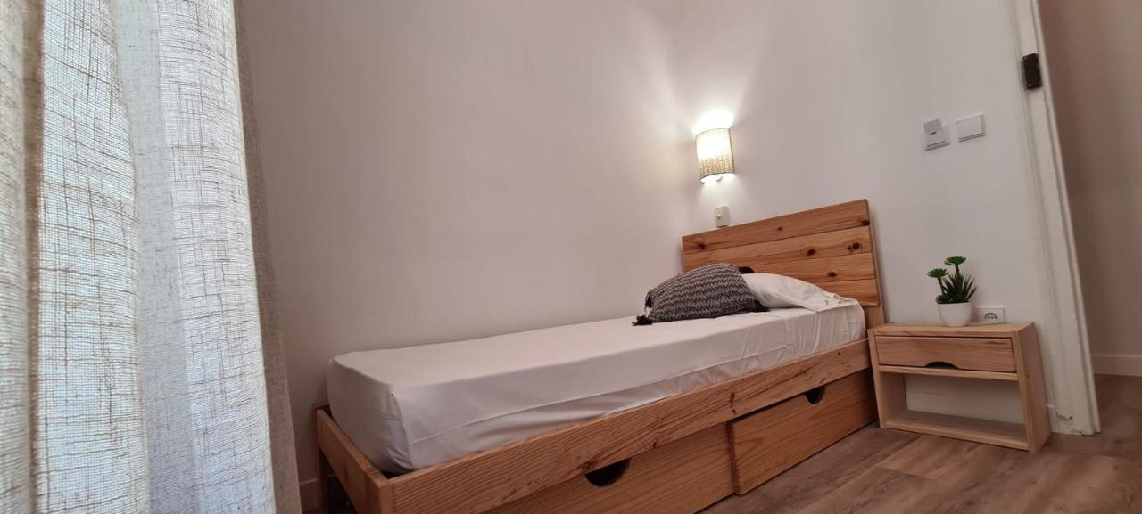 Hostal Andrea Sol Madrid Eksteriør billede