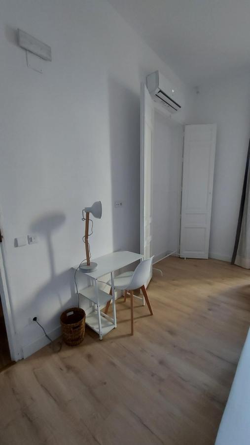 Hostal Andrea Sol Madrid Eksteriør billede