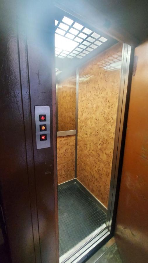 Hostal Andrea Sol Madrid Eksteriør billede