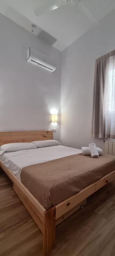 Hostal Andrea Sol Madrid Eksteriør billede