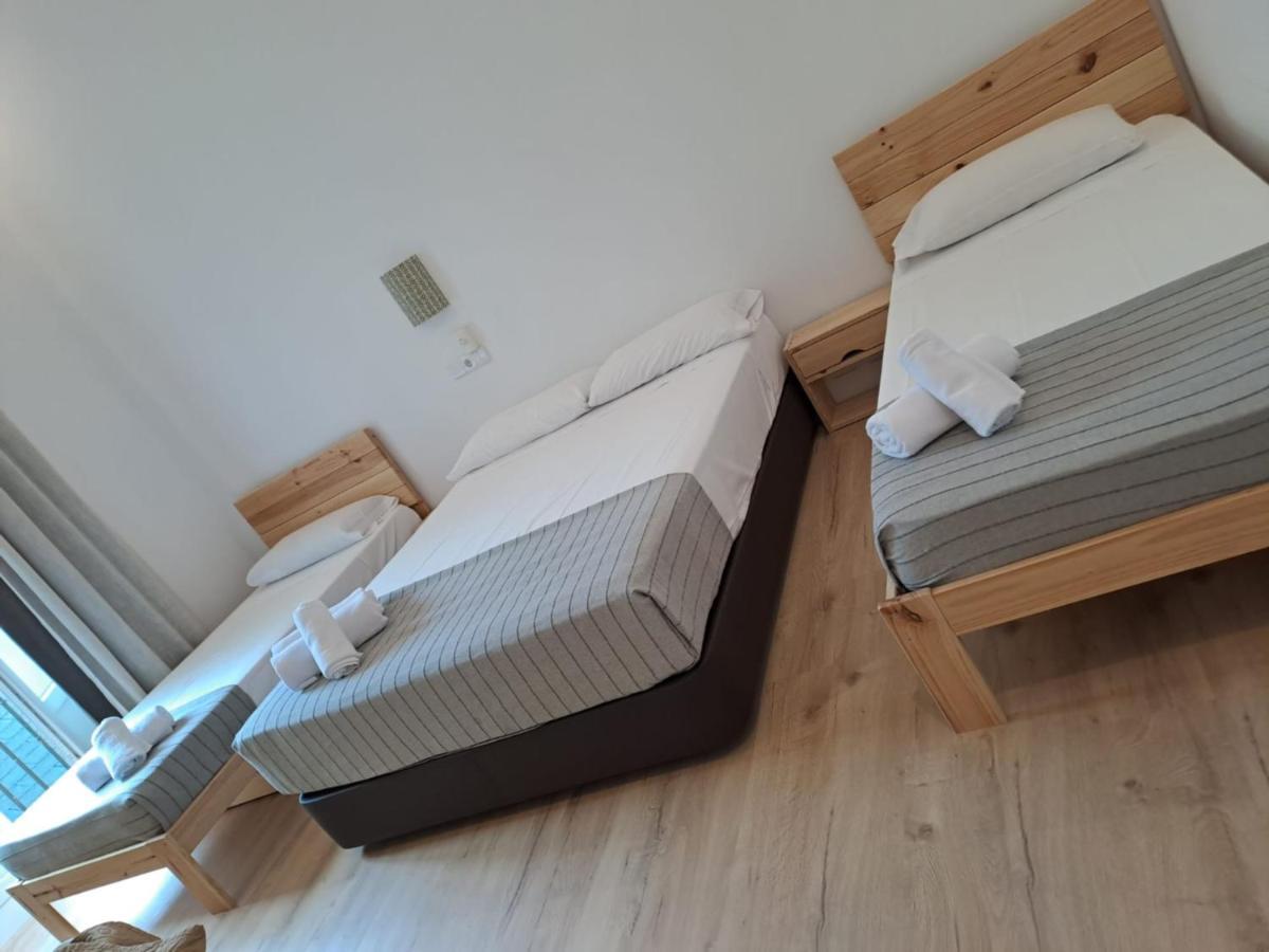 Hostal Andrea Sol Madrid Eksteriør billede