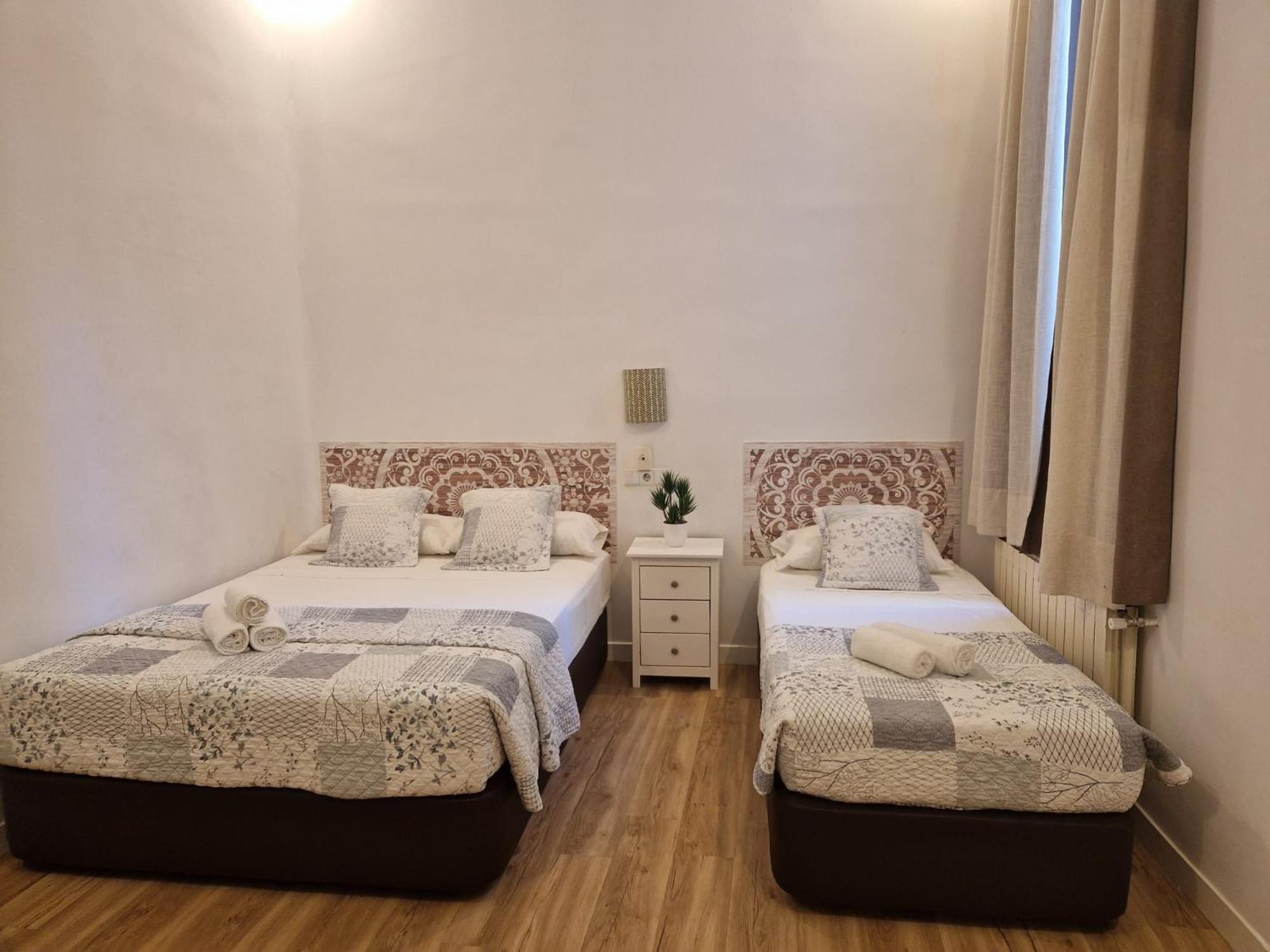 Hostal Andrea Sol Madrid Eksteriør billede